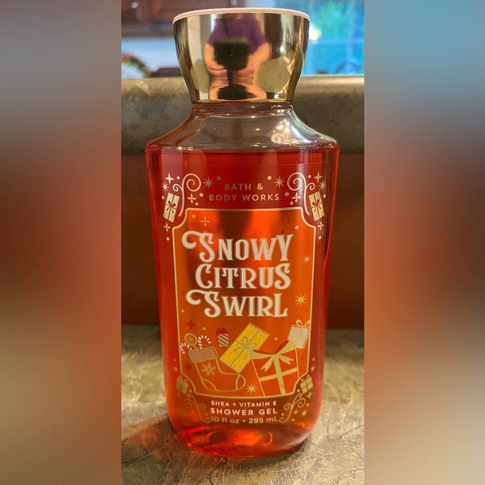 Bath & Body Works Snowy Citrus Swirl Shower Gel